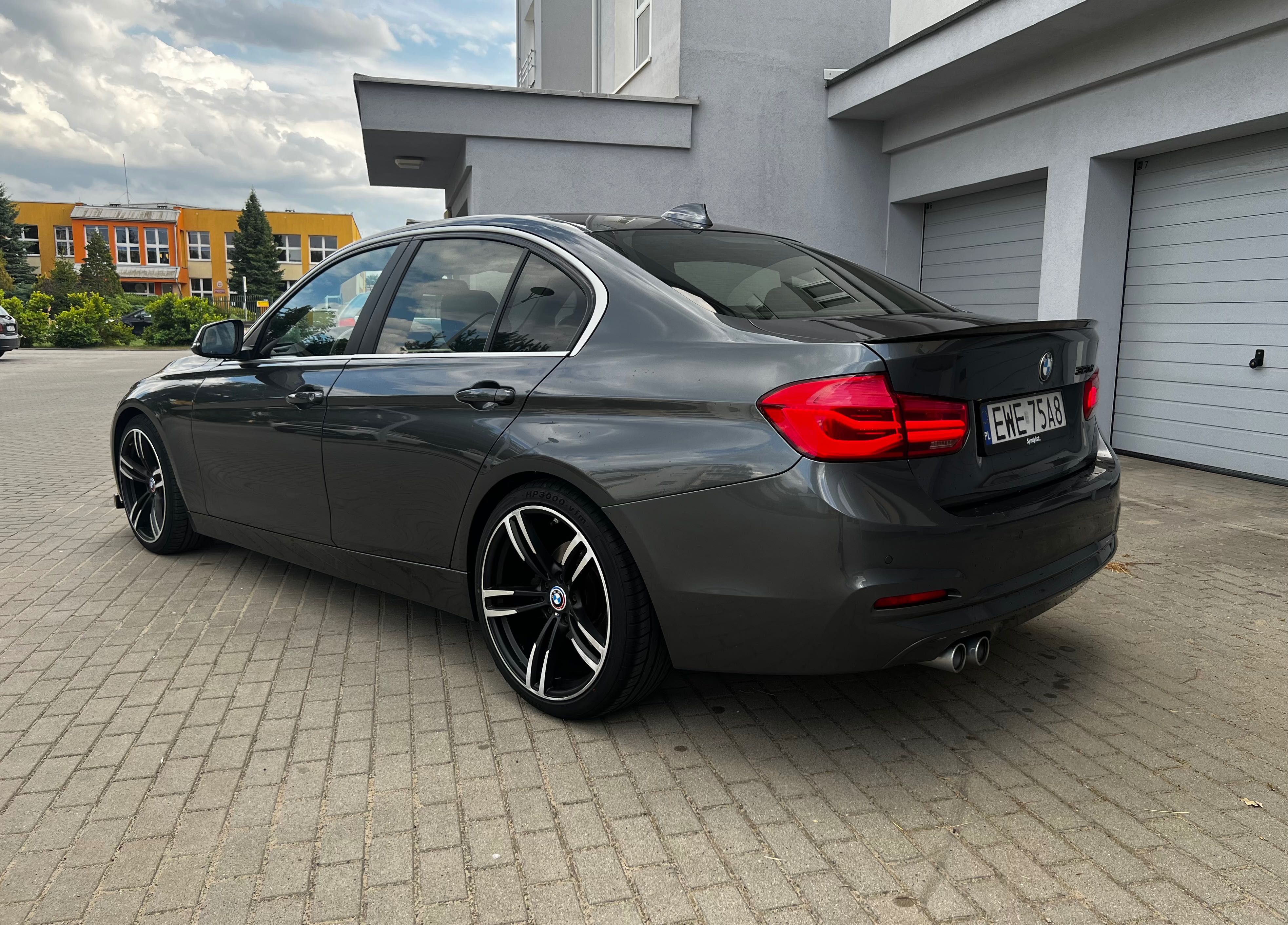BMW F30 320D LCI Bezwypadkowa, prywatnie, automat, lift , 2kpl kół