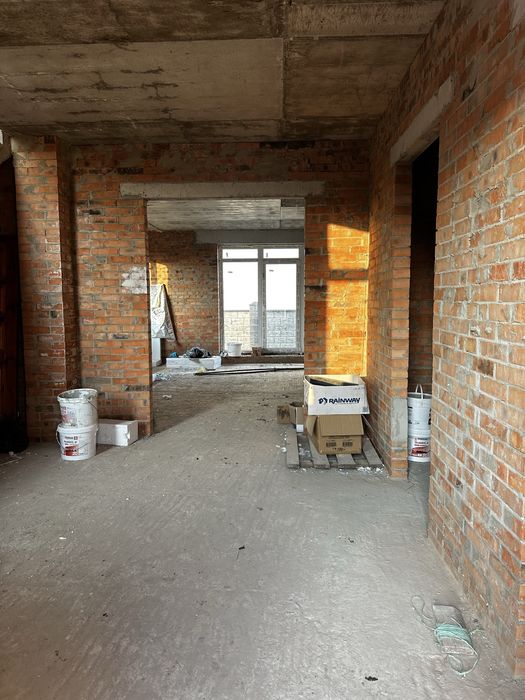 Продам котедж двоян за 3ю поліклінікою на Макарова