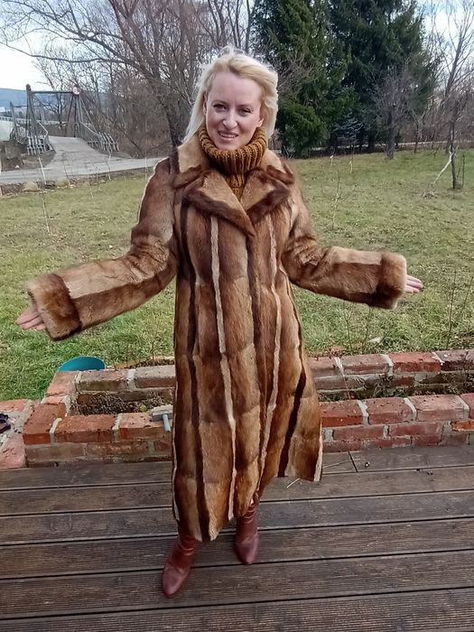 Futro długie z piżmaków futro z dzikich norek