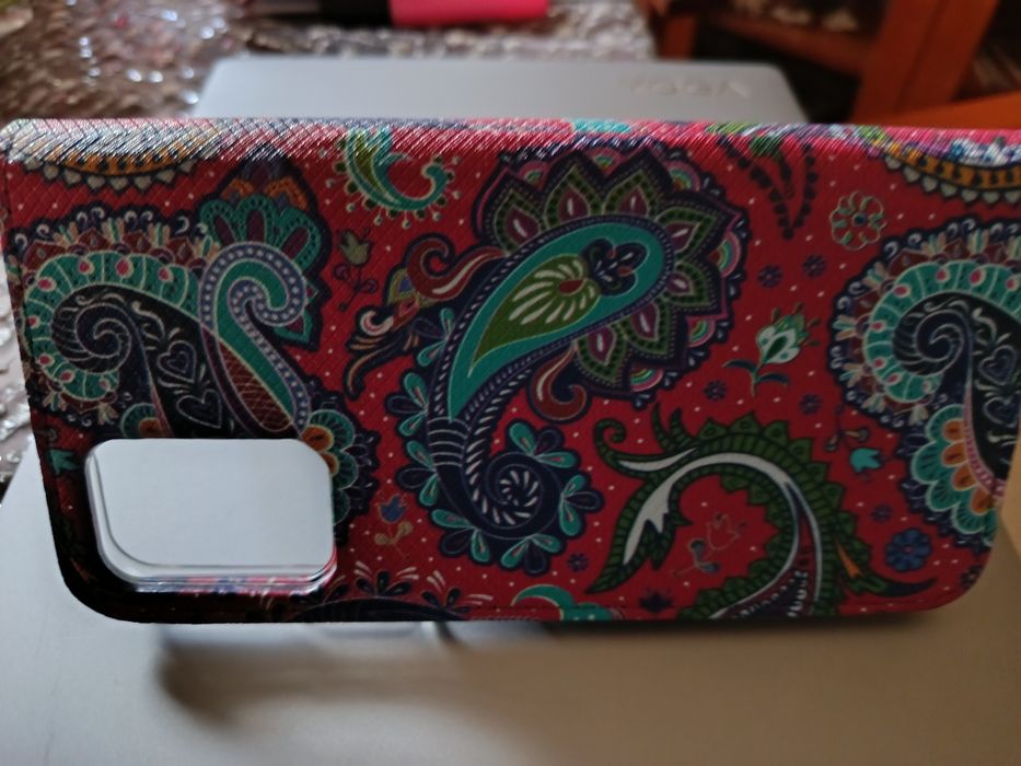 Nowe etui z klapką na Motorolę Moto G35 5G