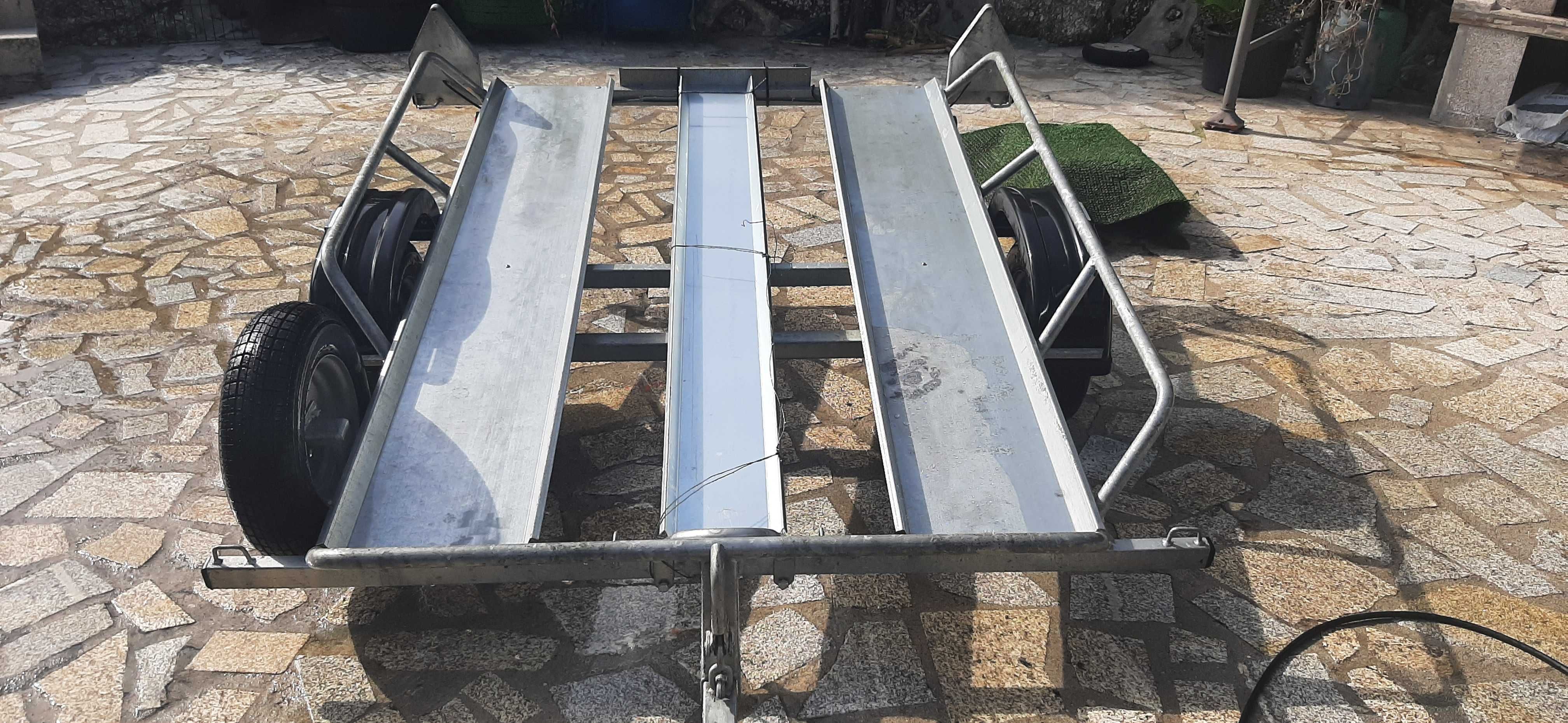 Reboque para transportar Moto 4 ou duas rodas