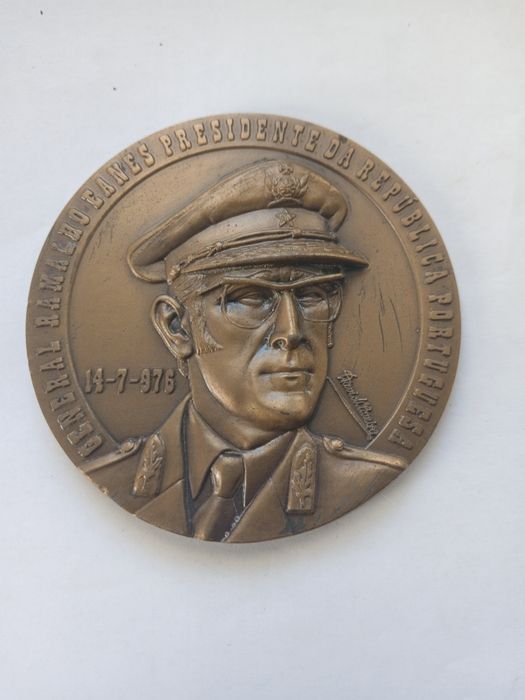 Medalha General ramalho Eanes  presidente da republica