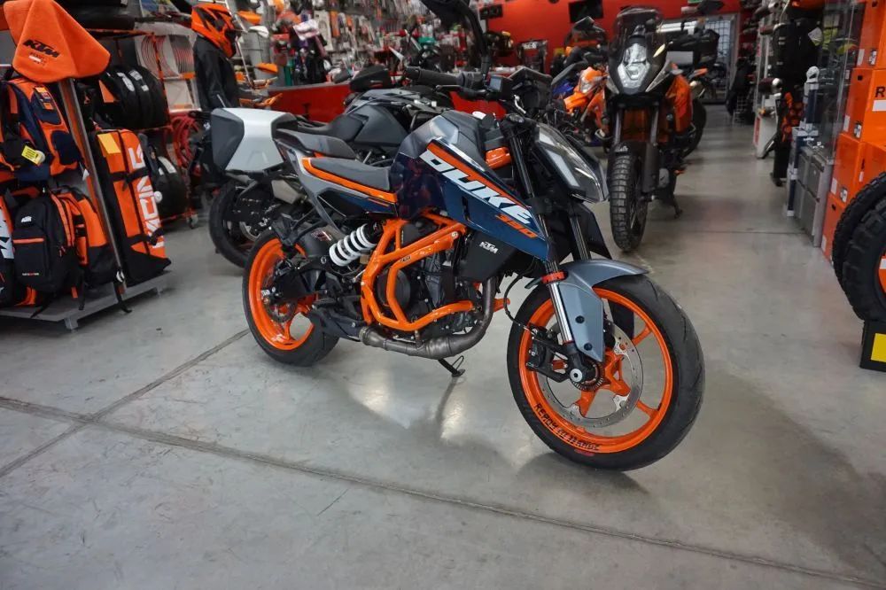 KTM Duke 390 Duke 2024 znikomy przebieg salon Polska