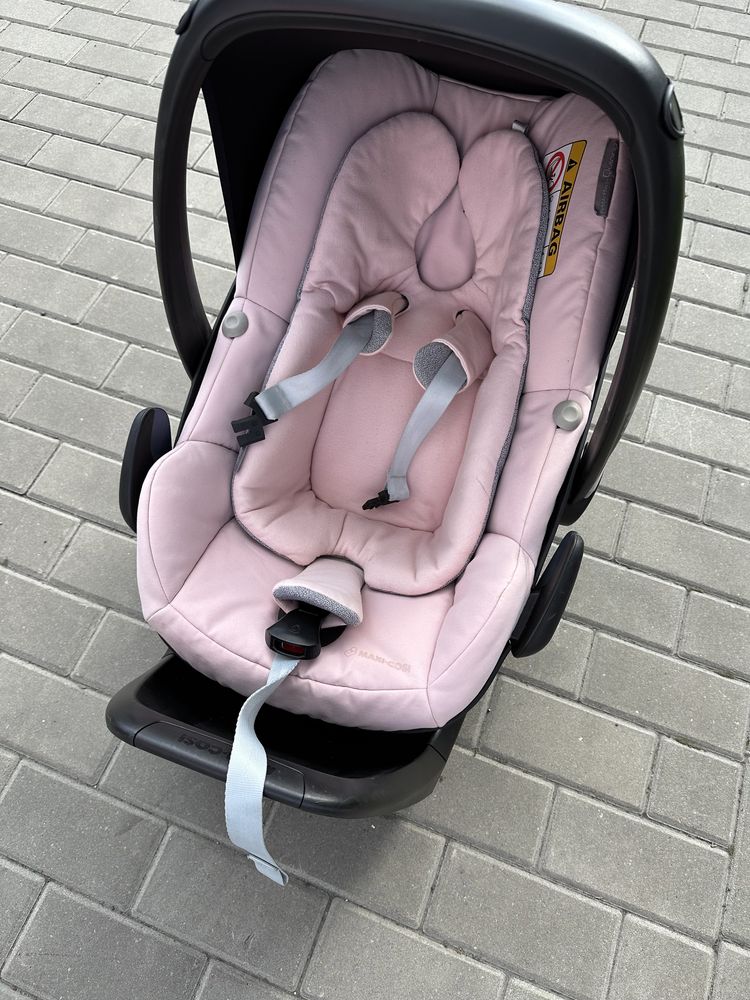 Fotelik Maxi Cosi bezwypadkowy z bazą isofix