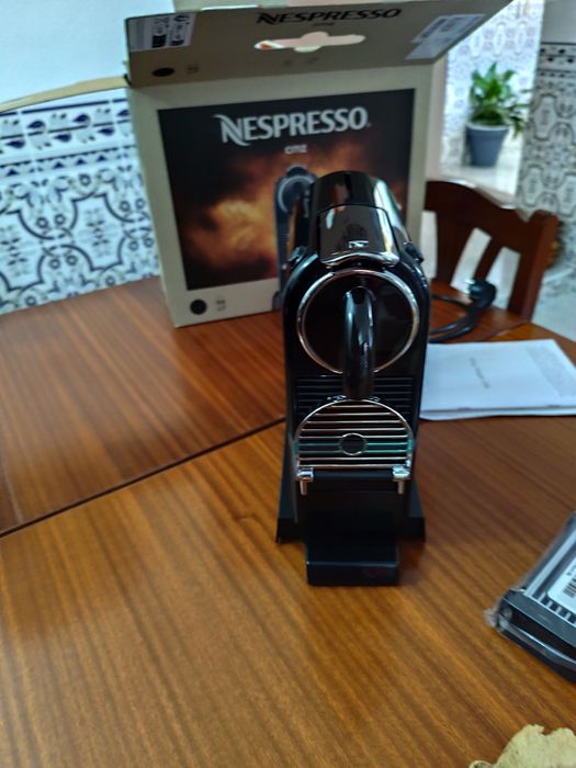 Máquina Nespresso Citiz D113 EU Black - Nova