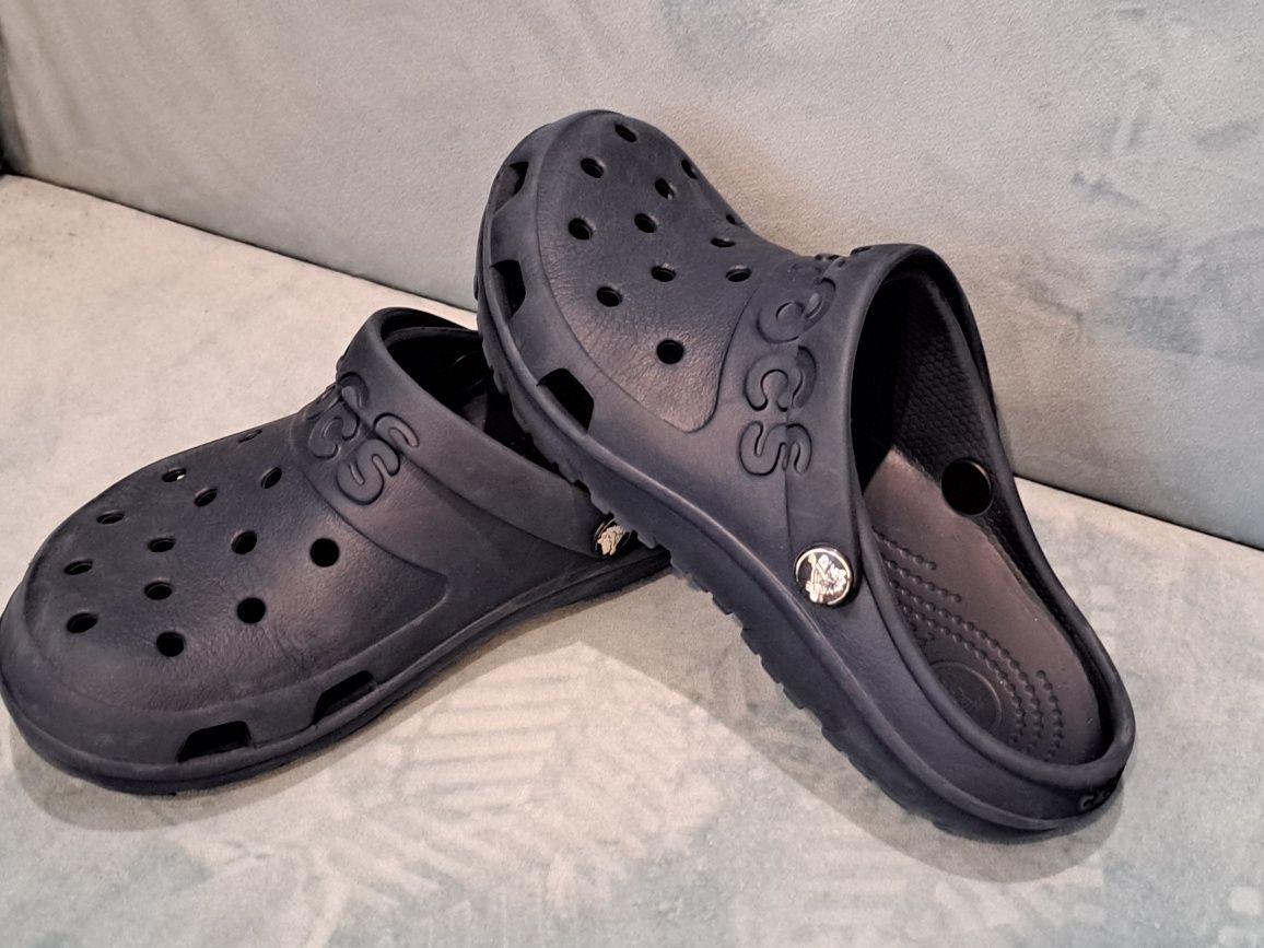 Crocs m4w6 22.5cm