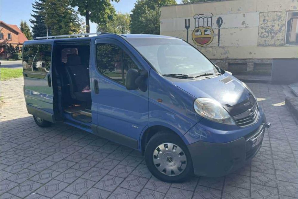 Продам Опель Віваро 2008 2.0