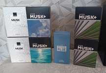 Avon wody męskie Musk Individual Blue