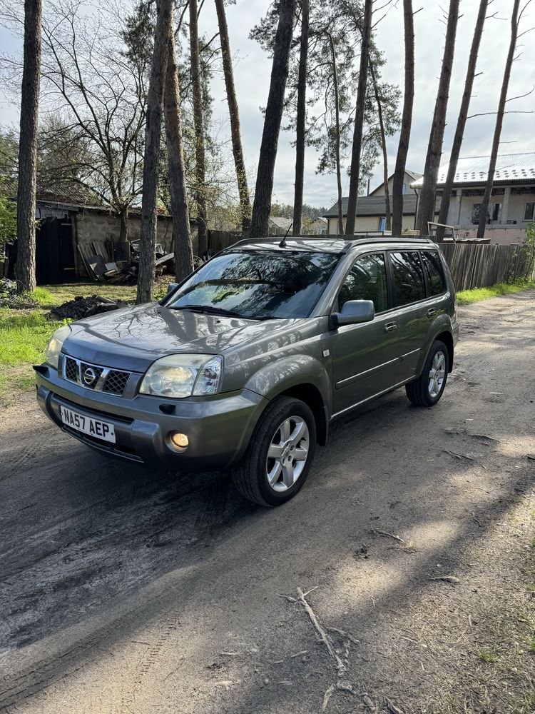 Nissan X Trail 2.2 дизель механика 4*4 2007 год