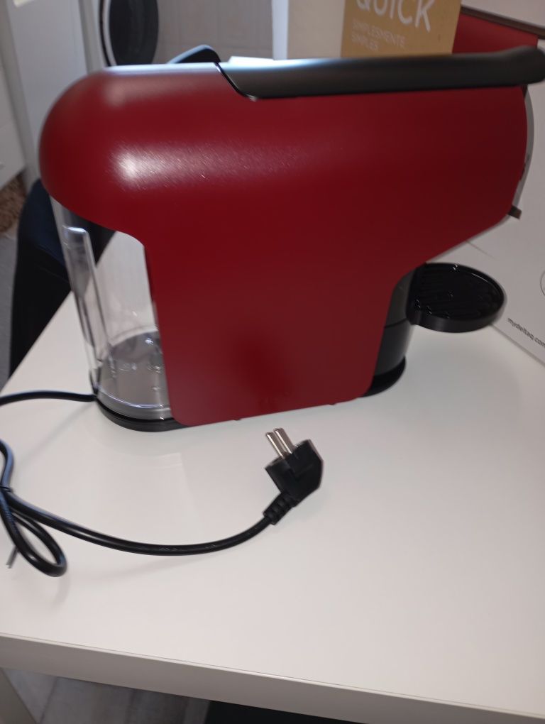 Máquina de café Delta.