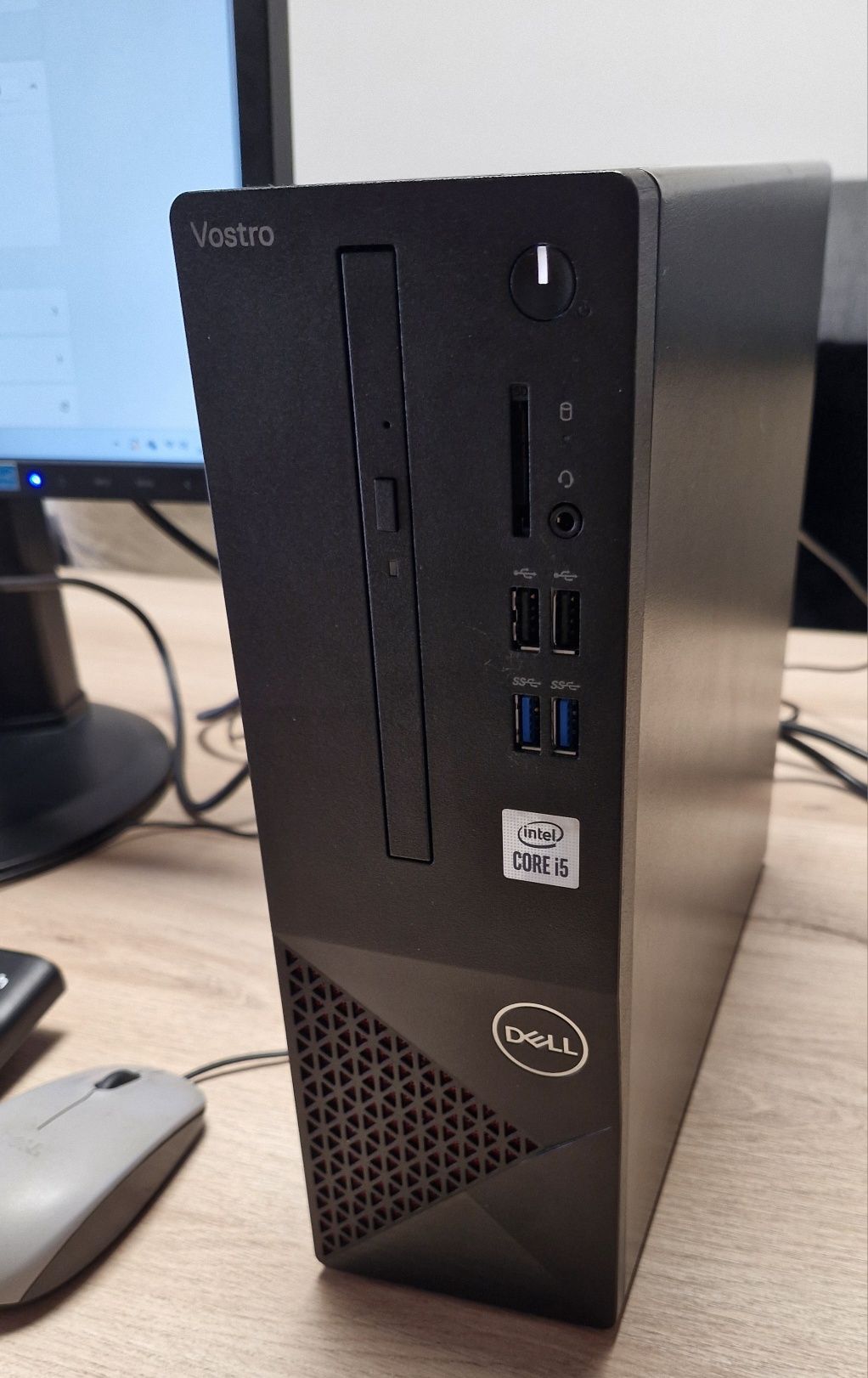 Dell Vostro 3681 i5-10400, 16GB Nvidia P620 512GB Win11 Gwarancj