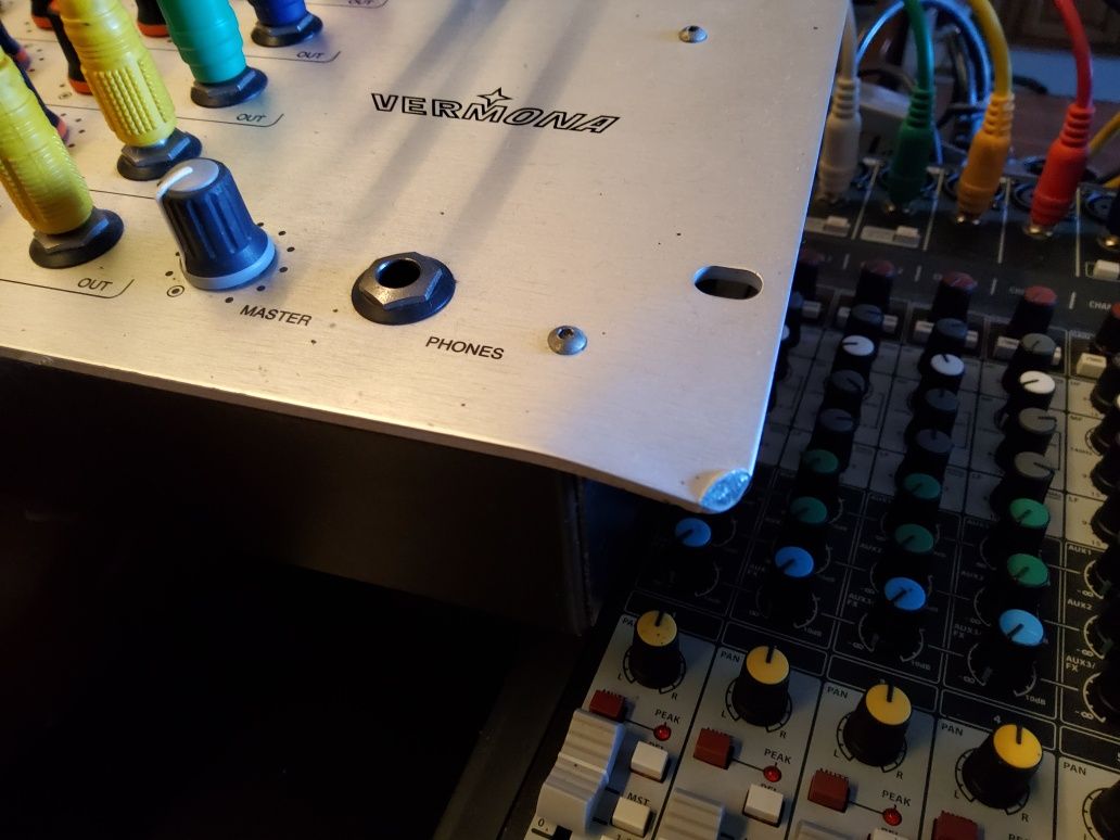 Vermona DRM1 mk3 - Analog Drum Synthesizer