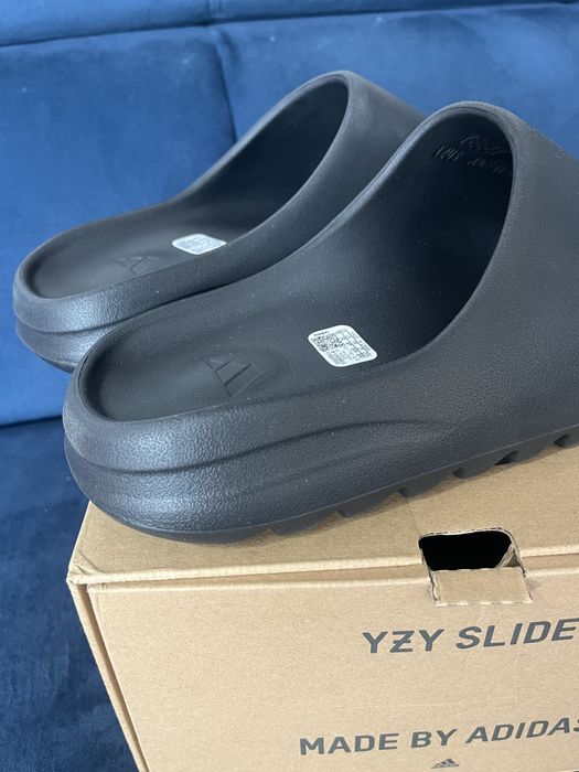 Yezzy Adidasy Slide