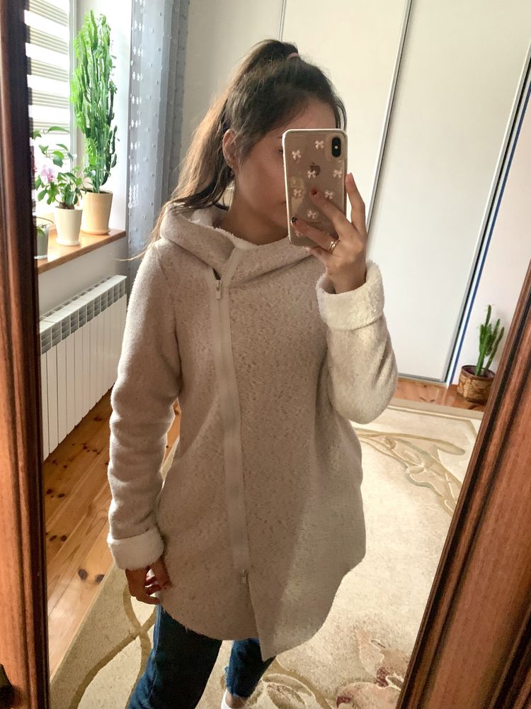 Kożuszek baranek reserved ciepły beżowy oversize