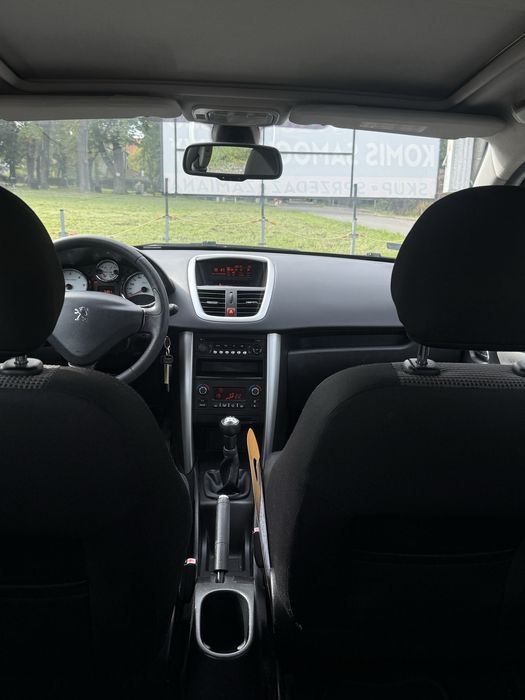 Peugeot 207 W dobrym stanie
