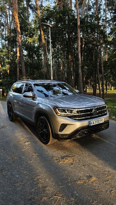 Продам авто VW Atlas 22