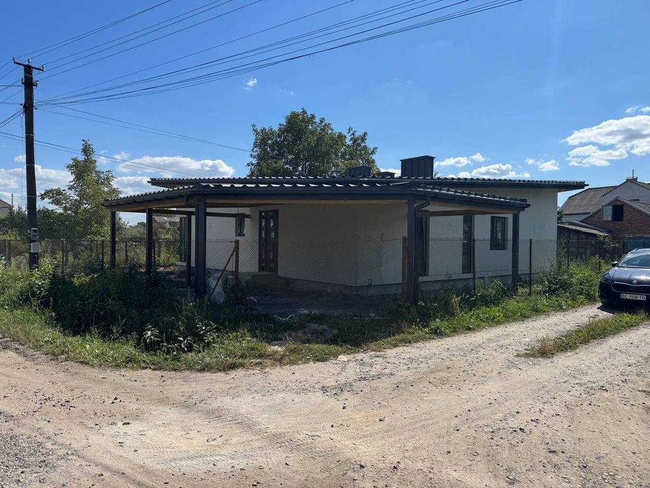 продаємо приватний будинок|село Зимна Вода|до ремонту усе готово