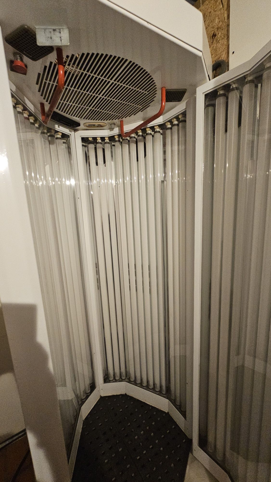 Solario vertical pleno funcionamento possível entrega e montagem