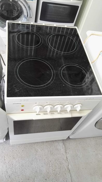 Kuchenka elektryczna niemieckiej marki Privileg, 230 V