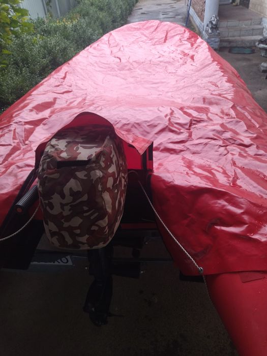 Надувная лодка Captain Hunter 370