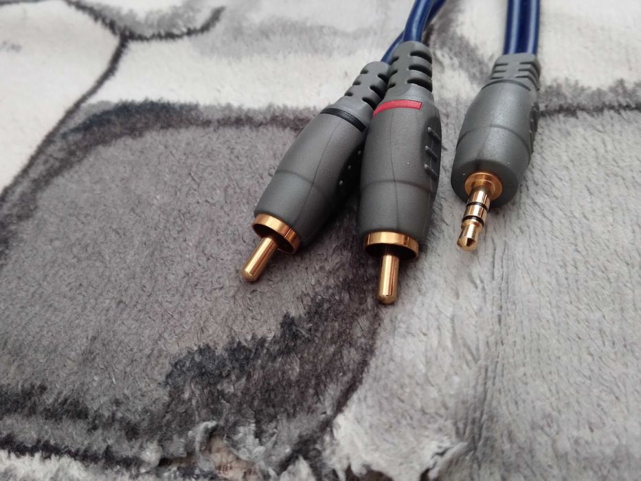 Kabel audio typu jack 3,5 mm (TRS) → 2x RCA (chinch)