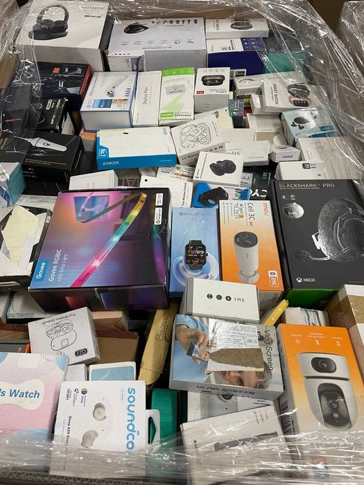 Палети з дрібною електронікою