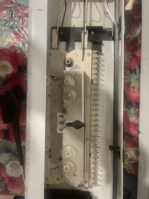 Вязальная ручная машинка НЕВА 4.1 новая