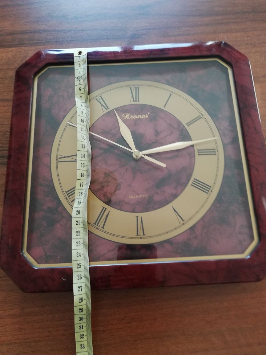 Zegar ścienny 27 cm.