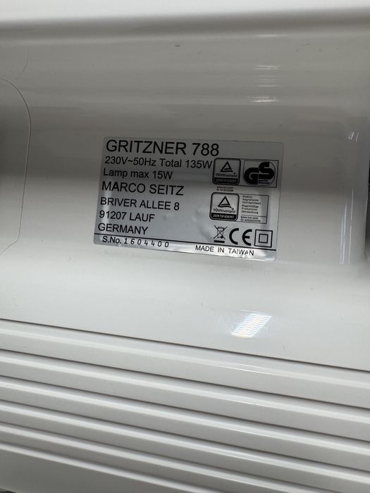 Overlock 4-nitkowy Gritzner 788 + akcesoria