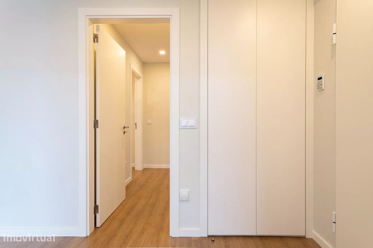 Apartamento T4 no Condomínio VILLA ROMÃO em Carnaxide