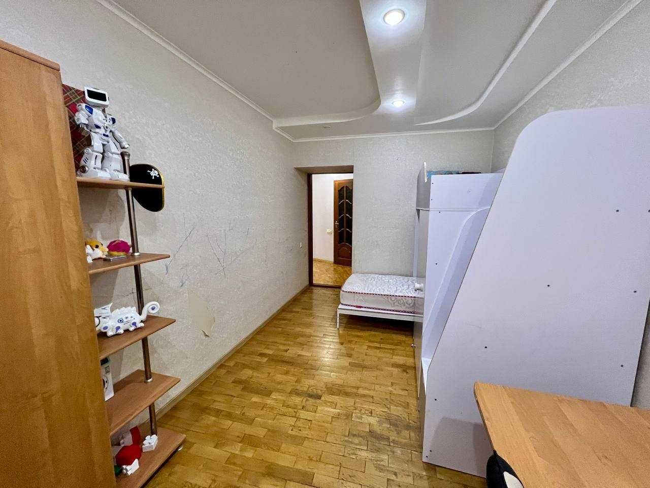 Продам 3х комнатную квартиру район "Ромакса"