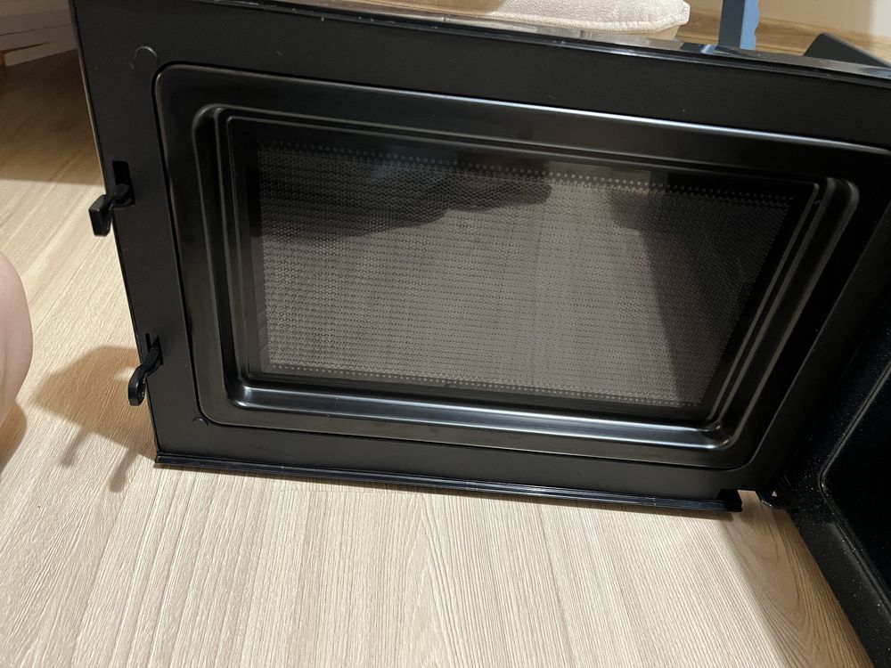 Mikrofalówka Samsung MS23F301TFK stan bdb