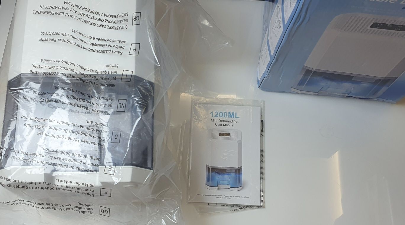 Osuszacz powietrza MW601 pojemność 1,2L Zasilanie 9V podświetlenie LED