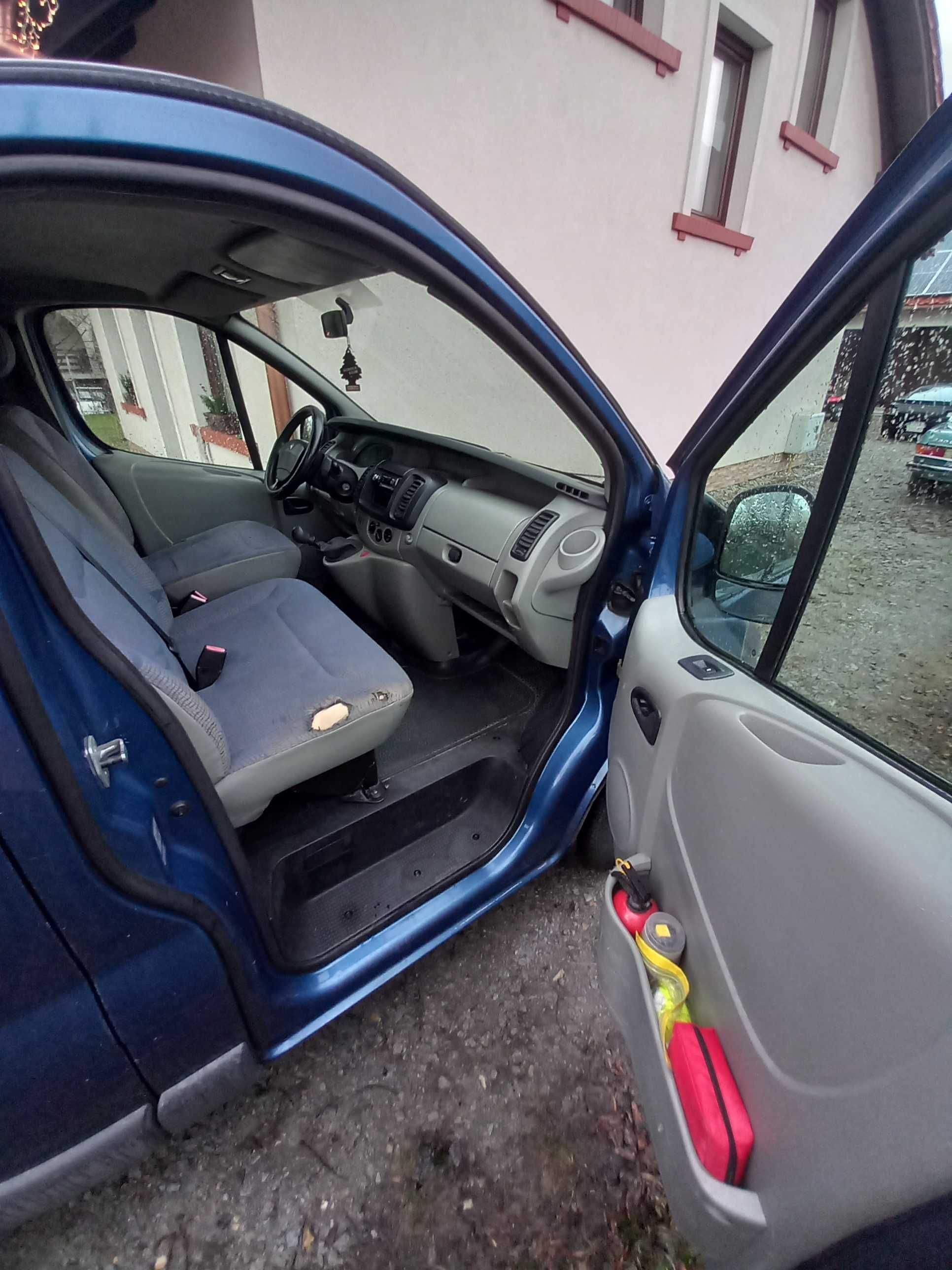 Renault trafic 1.9 dci furgon blaszak