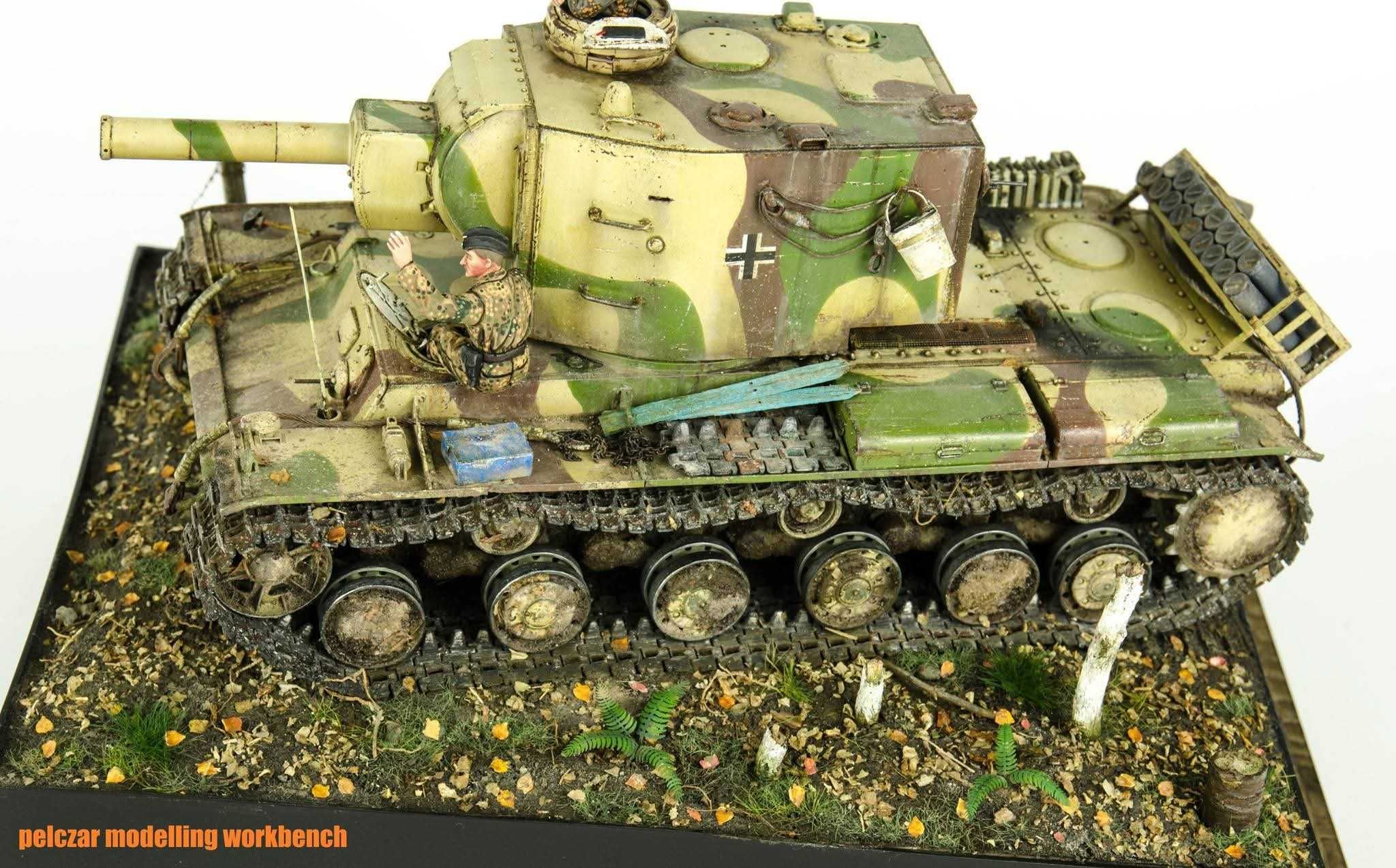 Diorama, model KV-II 754(r) 1:35