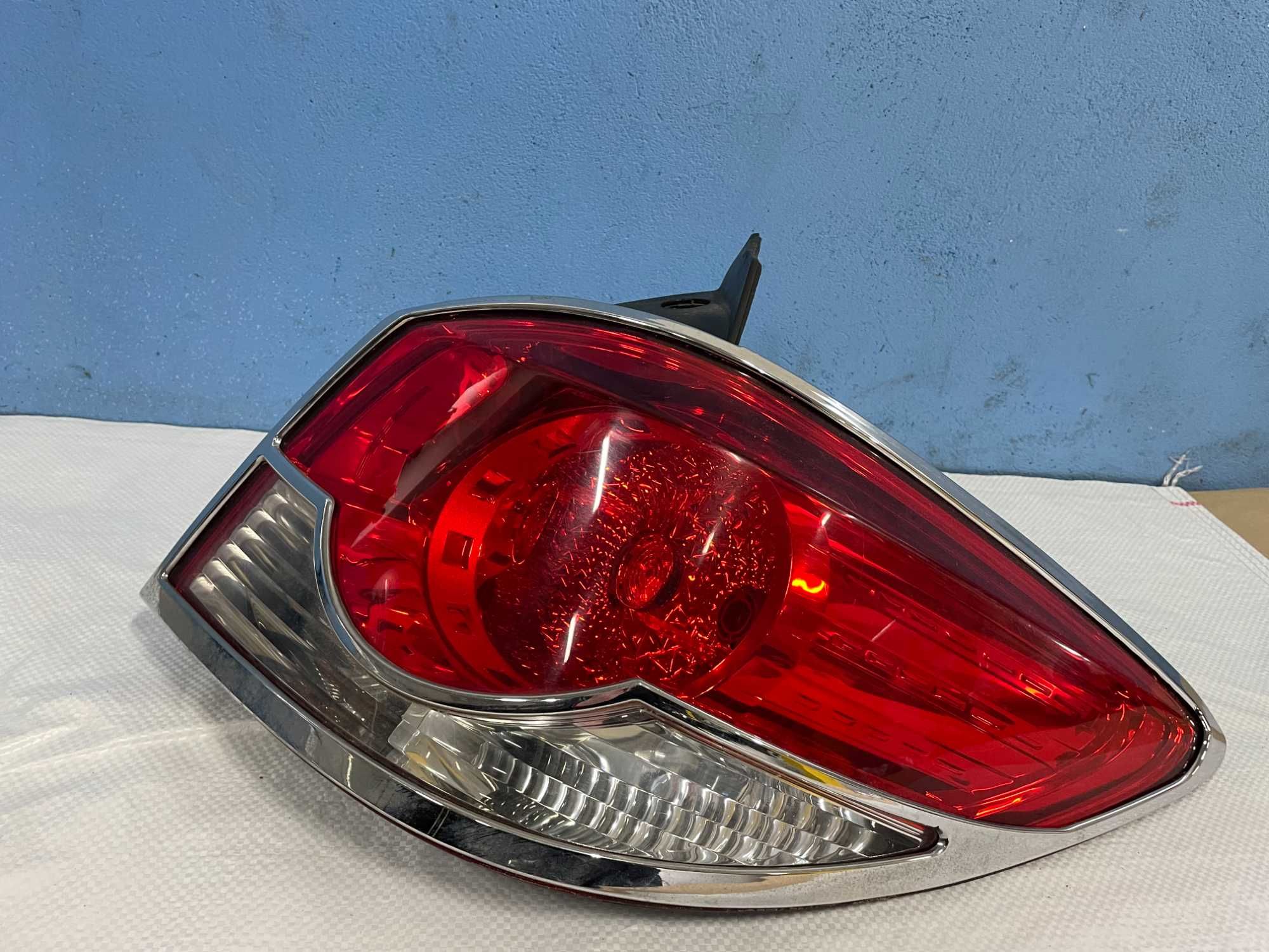 Lampa tylna prawa prawy tył Chevrolet Cruze 08-12r Sedan HB