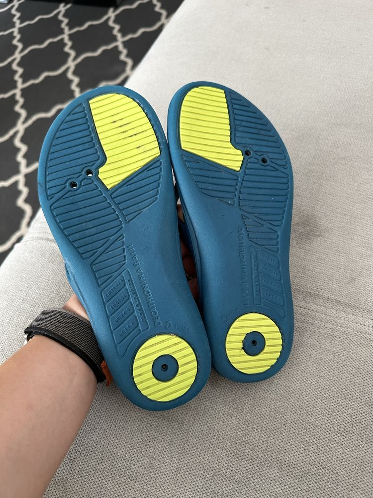Klapki/japonki na basen/na plażę 35/36 Nabaiji Decathlon