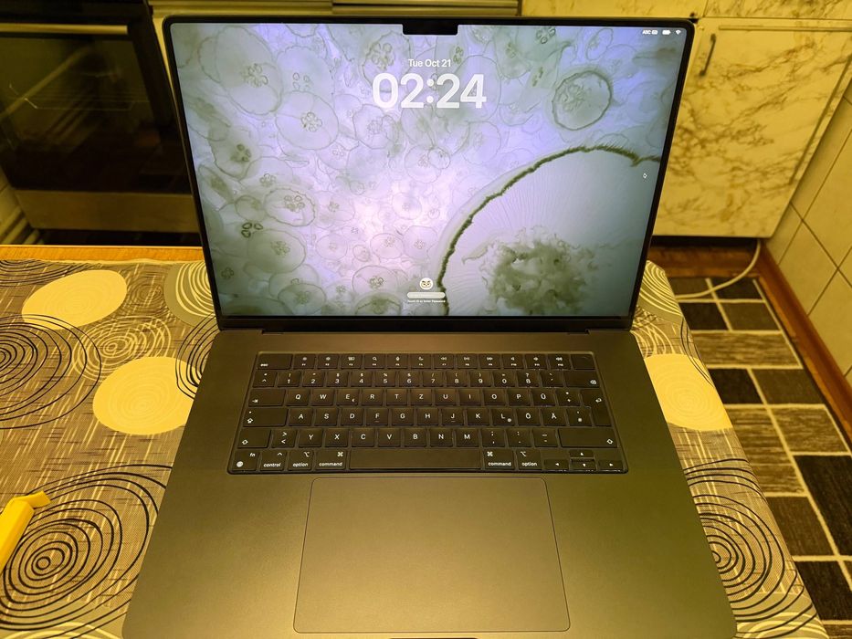 MacBook Pro 16” M4 Pro 24/512 GB — ідеальний стан, 100% батарея