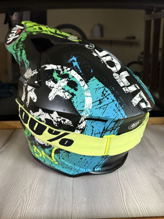 Шолом Airoh. Окуляри в подарунок!!!