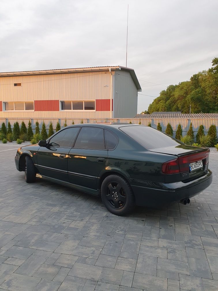Продам машину Subaru Legacy / Бензин / Газ /  AWD / Автомат