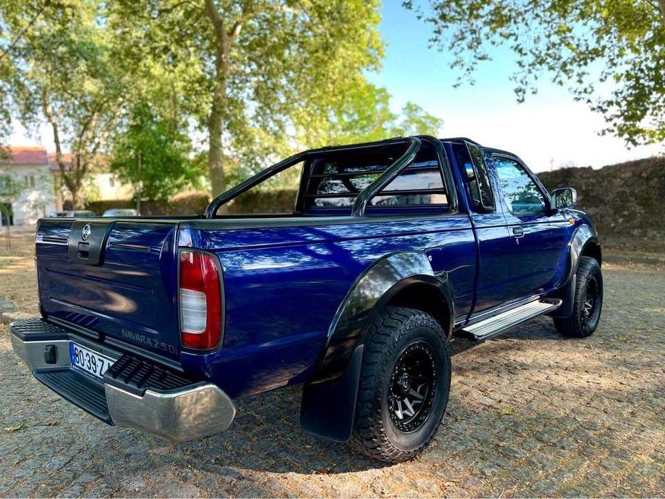 Nissan Navara D22