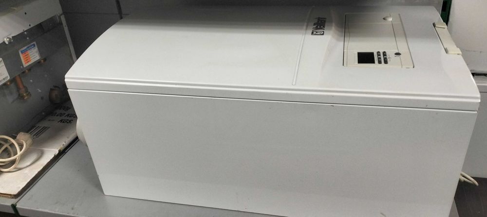 Газовый котёл турбо-конденсационный Vaillant T9 24 kWt  б/у