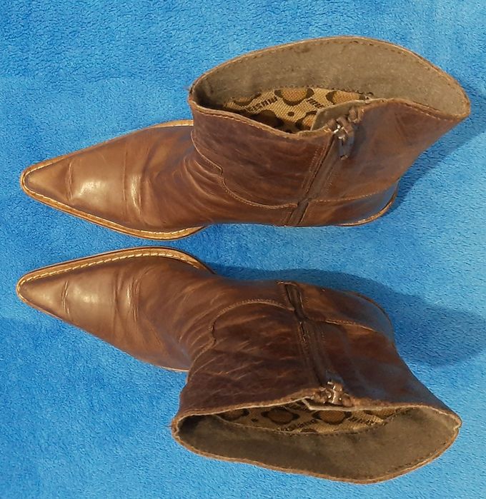 Botas castanhas Mustang
