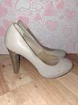 Wygodne buty na obcasie w rozmiarze 35