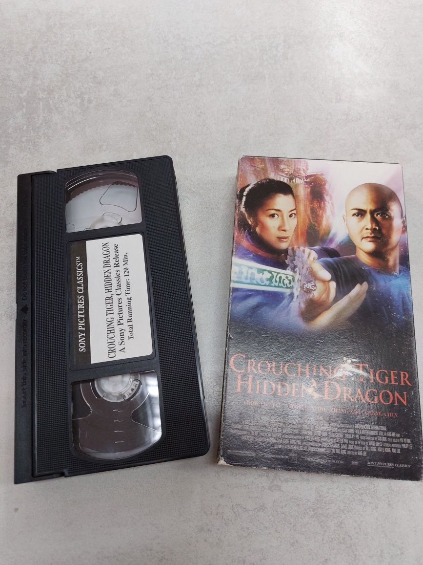 Crouching Tiger, hidden dragon. Kaseta vhs