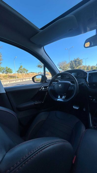 Peugeot 208 1.2 PureTech GT Line EAT6 - Impecável