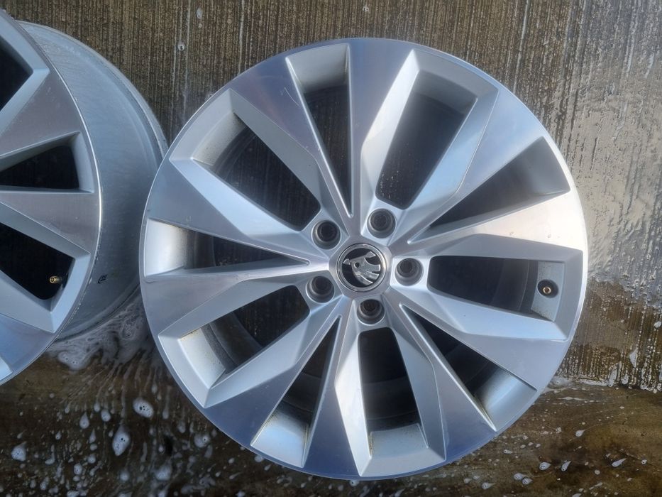 Oryginalne Alufelgi Skoda Superb Kodiaq Octavia 8 x 18 cala VW Audi