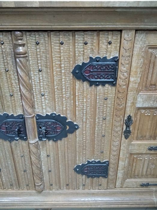 Продам шафу-комод дуб масив ковка