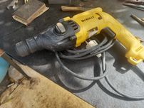 Maquina DEWALT! Totrna burbuquim eletrica para trabalho na construsao!