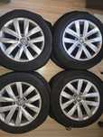 Felgi Volkswagen 17 cali + opony zimowe Pirelli